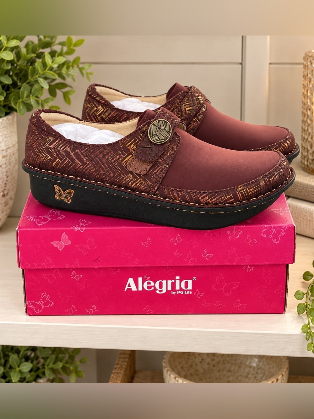 Alegria Dena Interlock Choco Mary Jane Shoes Womens 8-8.5 US or 38 EU Brown Gold